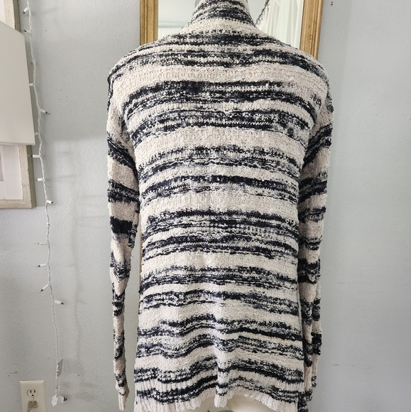 Bethany Mota Oversized Sweater - Picture 3 of 6